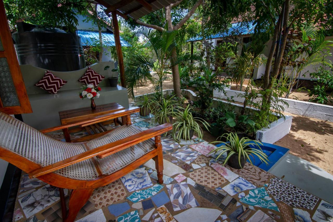 Comfort Beach Hotel Arugam Bay Exteriör bild